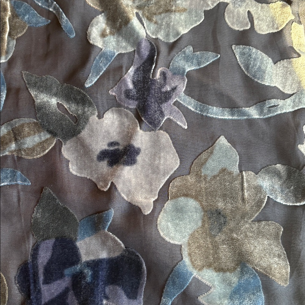 Elaine Gold Silk & Velvet Floral Scarf - Picture 5 of 5